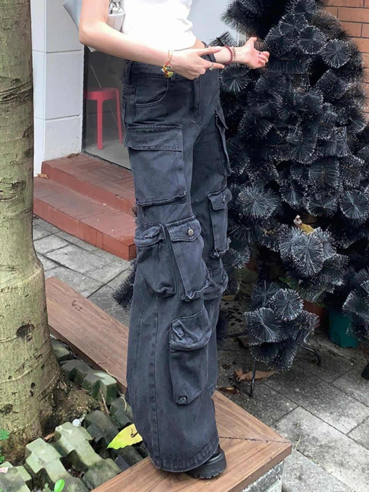 Retro Black Multi-pocket Cargo Pants Women's Loose Jeans